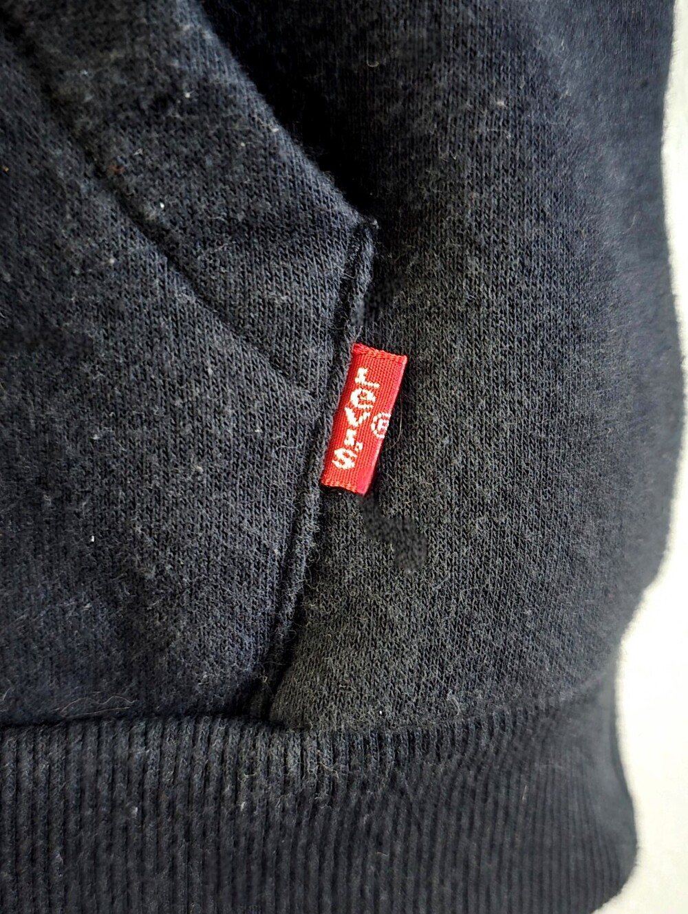 Levi's Kids 4T Black Hoodie with Red Logo - Picture 5 of 5